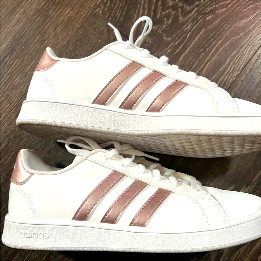 Adidas Grand Court Copper & White Sneakers Size 6 (8) see description